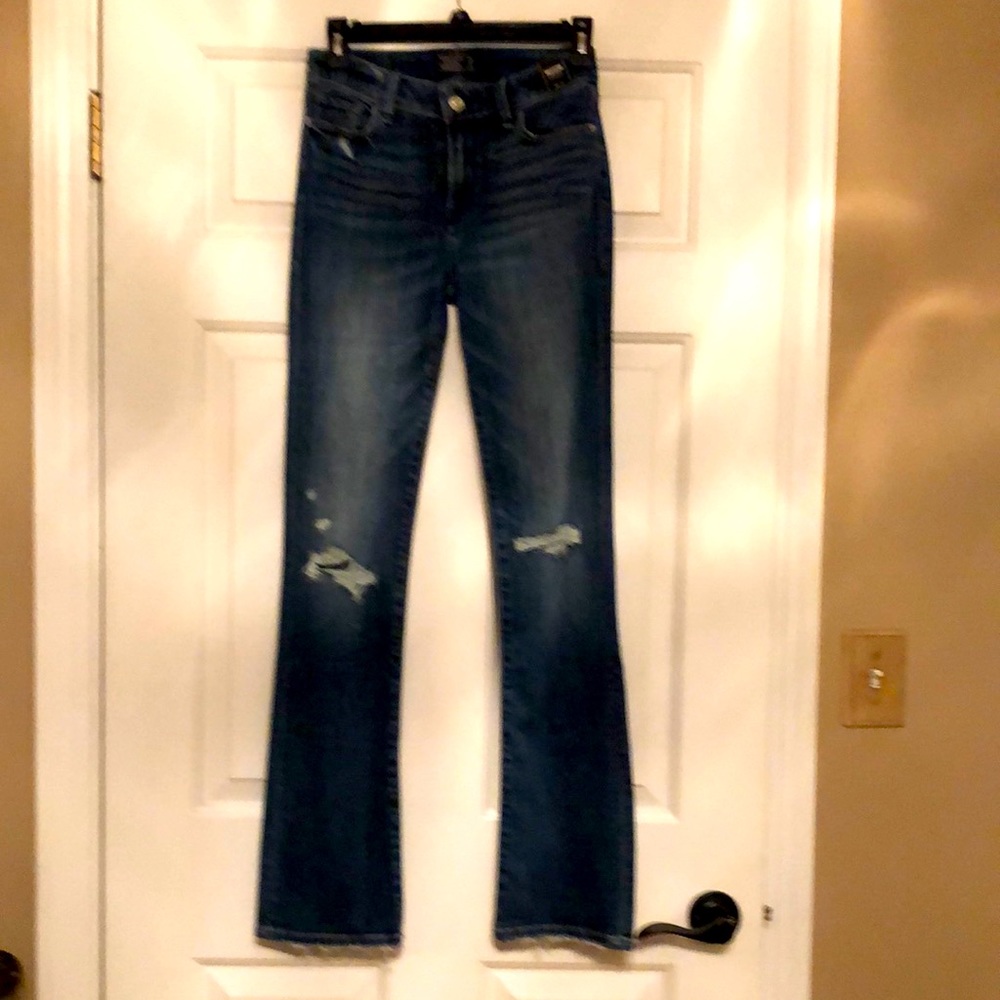 NWT Abercrombie & Fitch Low Rise Skinny Boot